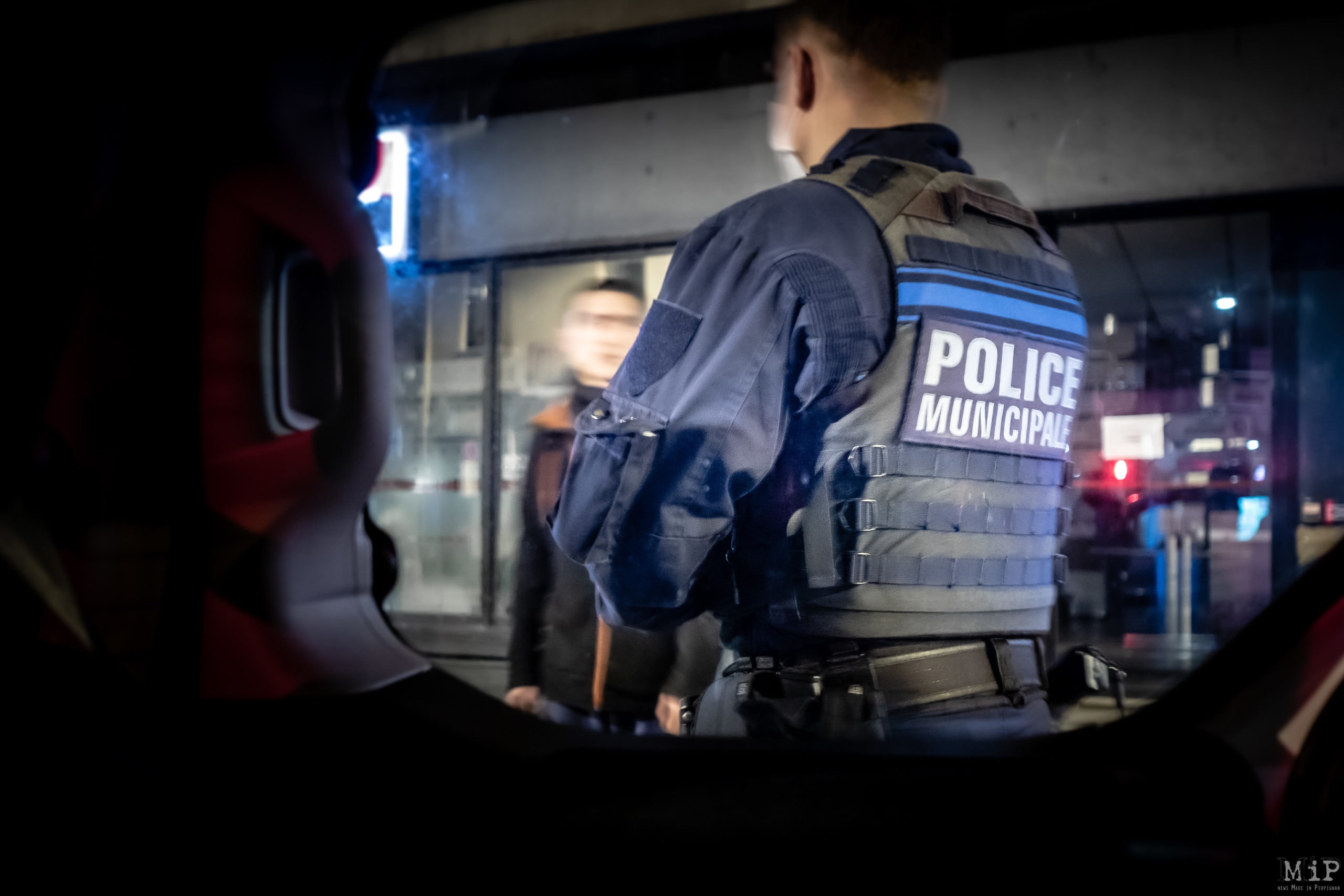100 Jours Avec La Police De Perpignan Couvre-feu à Perpignan - Récit d'une nuit de contrôles avec la police