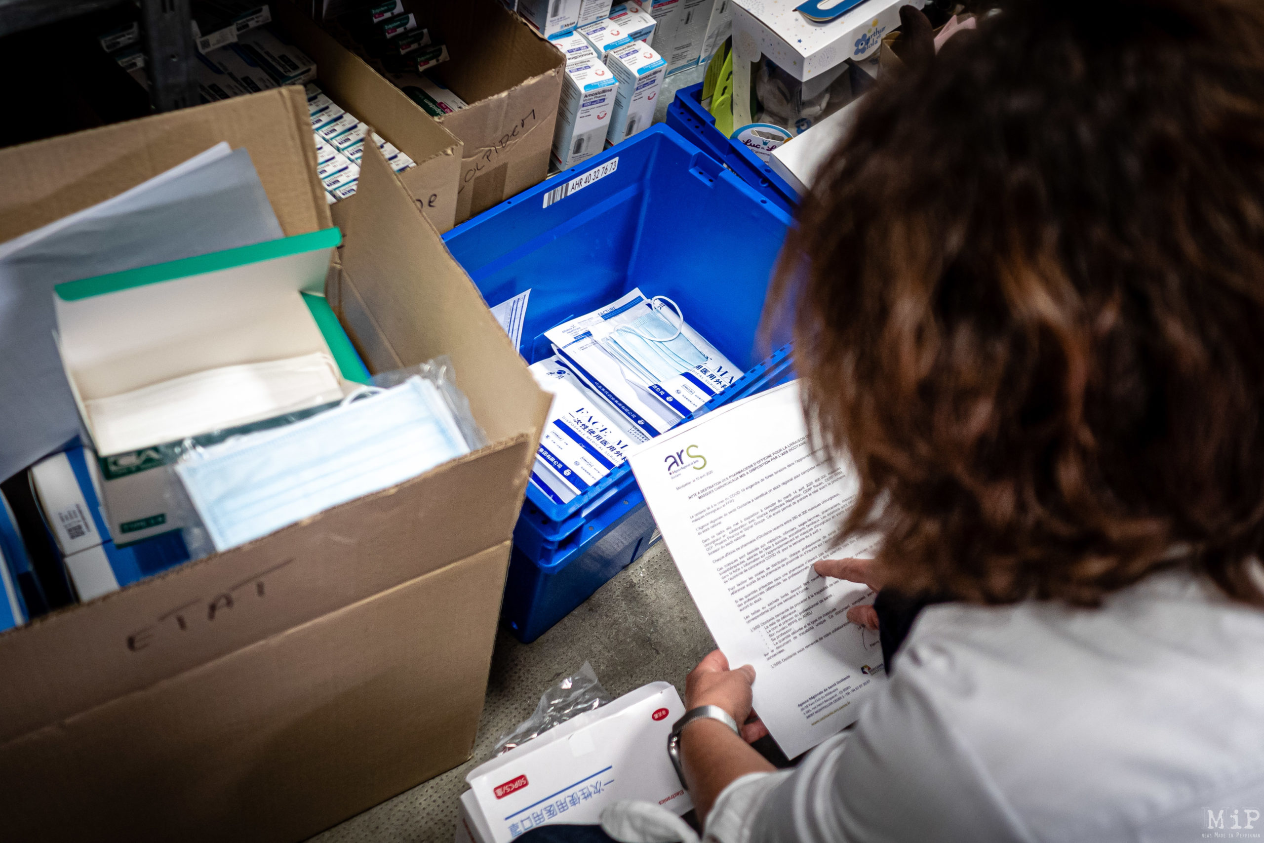 Distribution De Il Est Trop Bien Les masques en grande distribution ce 4 mai - Des soignants "trop bons