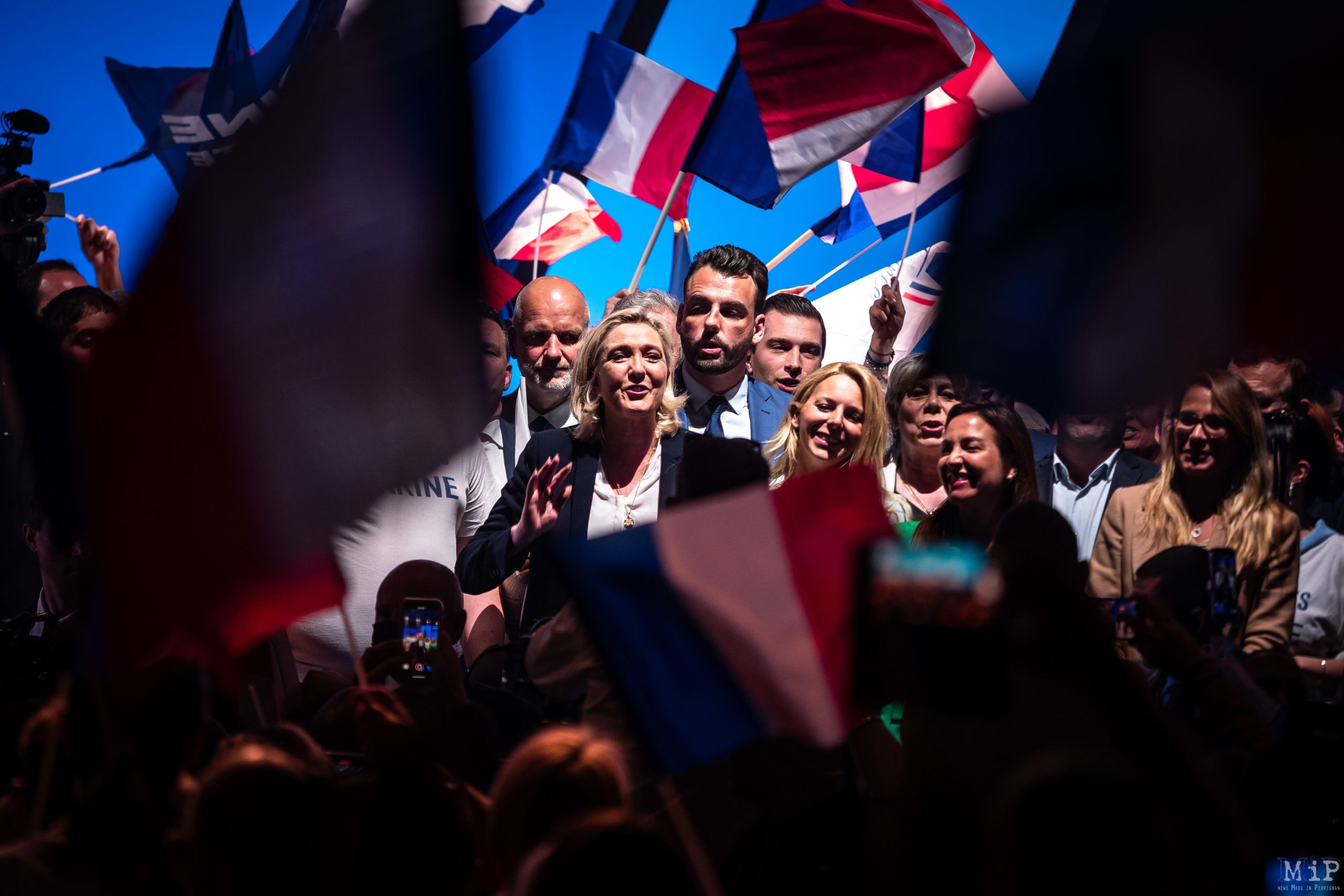 France, Perpignan, 2022-04-07. For her last campaign meeting of the 2022 presidential election, Marine Le Pen chose Perpignan. With four days to go before the first round, the Rassemblement National candidate went to the stronghold of the extreme right-wing mayor Louis Aliot, the only city with more than 100,000 inhabitants won by the RN in the last municipal elections. Photograph by Arnaud Le Vu / Hans Lucas.