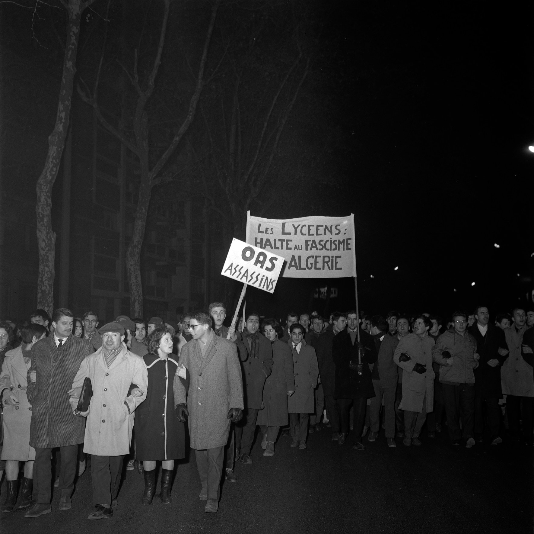 Manifestation anti-OAS - Toulouse 1961 - Crédit Antoine Cros