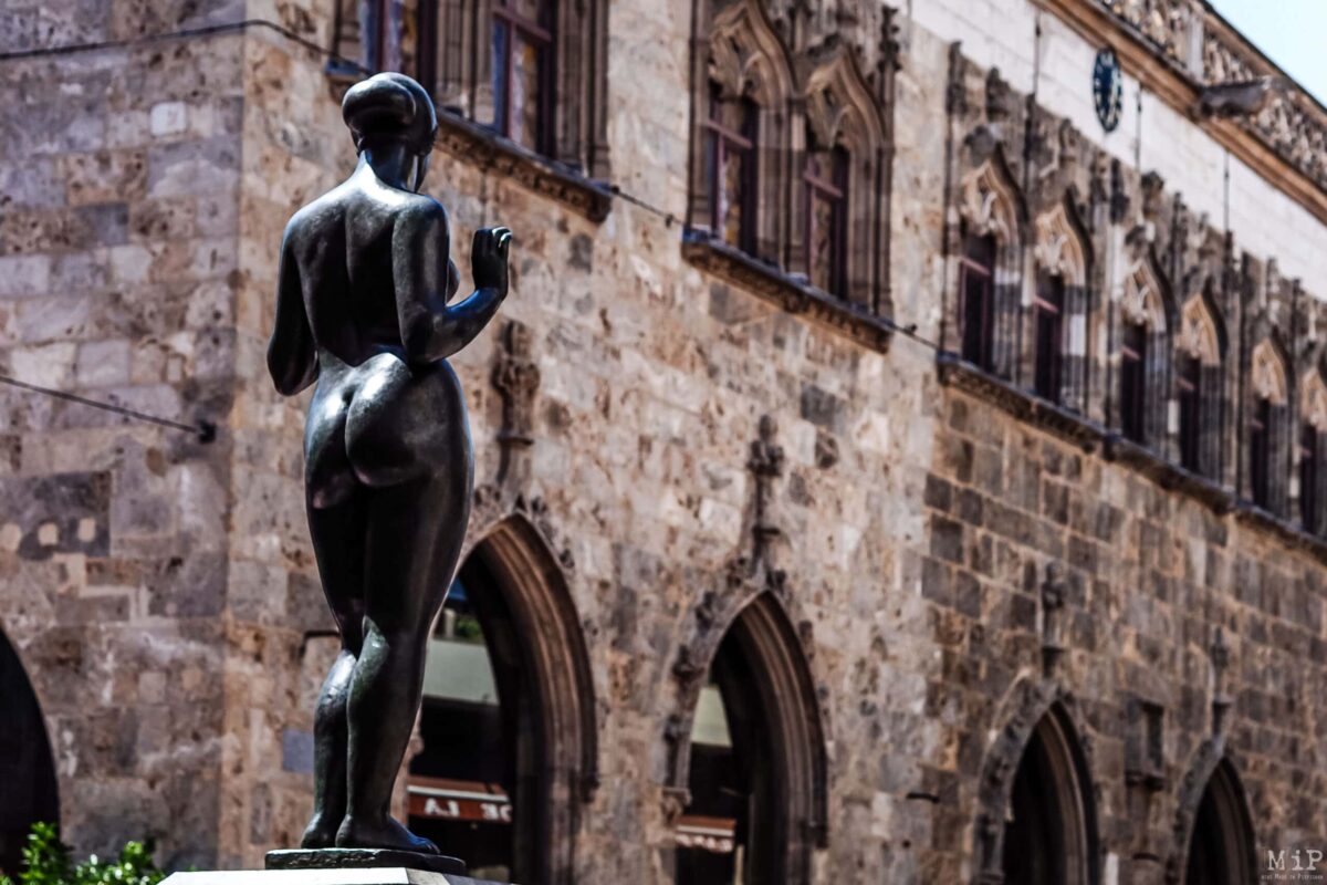 La place de la Loge, entre grandes et petites histoires perpignanaises